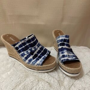 TOMS Women’s Blue Tie-Dye Espadrille Wedge Sandals – Size 8